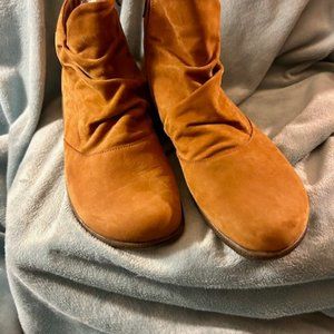 NAOT "Kahika" Amber Nubuck Booties Sz. 38 NEW!